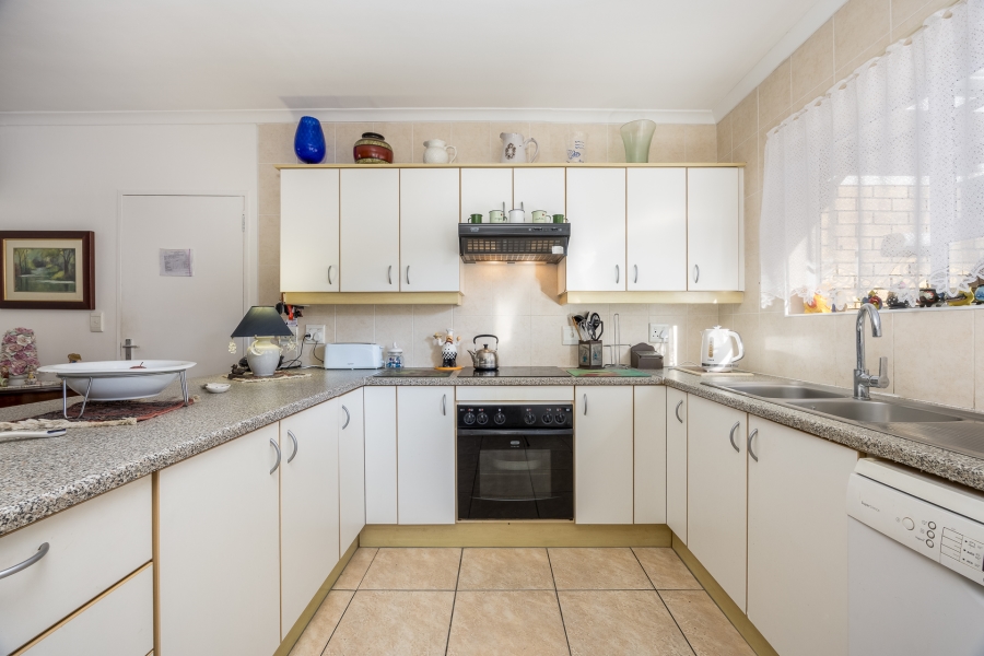 2 Bedroom Property for Sale in Sonstraal Heights Western Cape